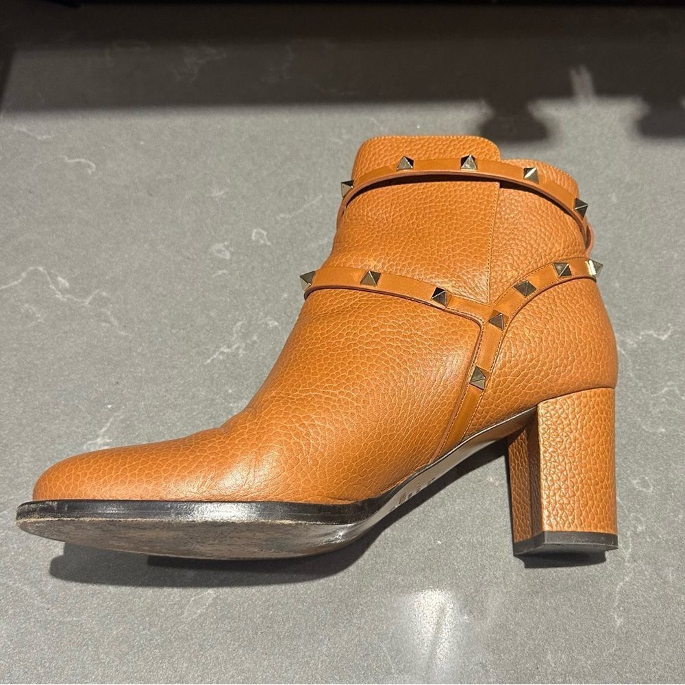 Valentino Rock Stud Leather Booties - size 39.5 - Picture 5 of 10